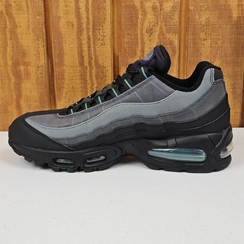 Nike Air Max 95 OG Mens 8 Big Bubble Black Grape IQ7601-010